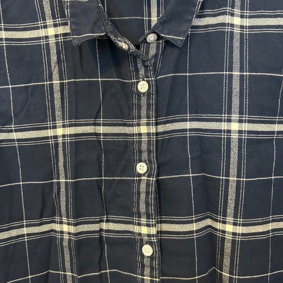 Garnet Hill Navy Blue Plaid Button Down Shirt Size Small - Picture 3 of 8